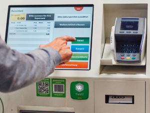 Die schweizerische Mobile Payment-Lösung Twint an einem Self-Checkout der Coop Schweiz, die das Verfahren weitgehend implementiert hat (Foto: Coop Schweiz)